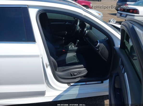 WAUJ8GFF2J1002634 2018 AUDI A3 White წინა სალონის ხედი