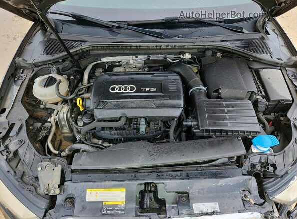 WAUJ8GFFXH1025962 2017 AUDI A3 Черный Вид задней части салона