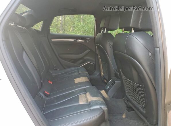 WAUK8GFF1J1036701 2018 AUDI A3 Белый Вид задних сидений