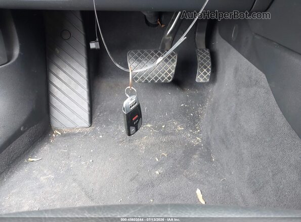 WAUKMAF47JA221987 2018 AUDI A4 Red Dashboard view