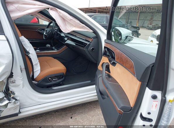 WAULDAF84PN009881 2023 AUDI A8 White Widok wnętrza z przodu