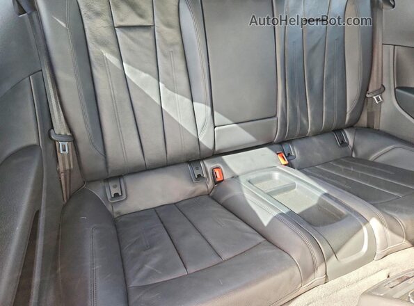 WAUTNAF58JA003437 2018 AUDI A5 White Vista de los asientos traseros