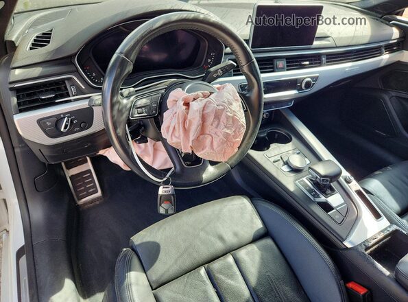 WAUTNAF58JA003437 2018 AUDI A5 White Vista del salpicadero