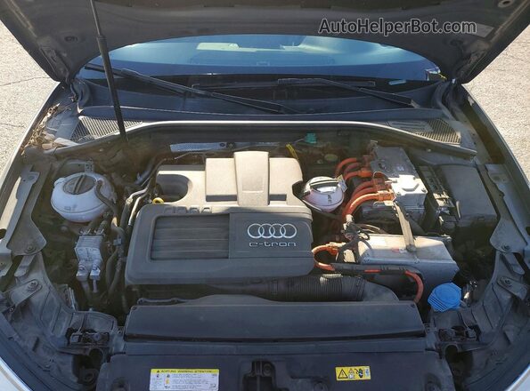 WAUTPBFF0HA036421 2017 AUDI A3 Gray Սալոնի հետևի տեսք