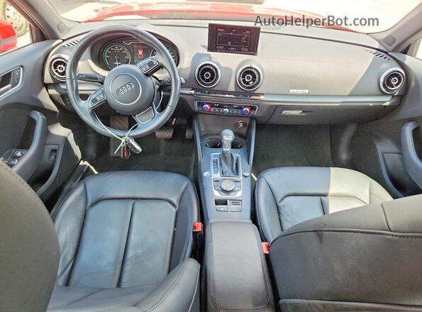 WAUTPBFF4GA150615 2016 AUDI A3 Красный Вид панели приборов