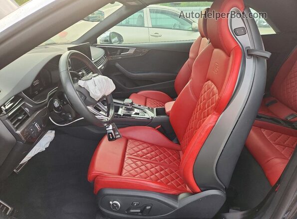 WAUW4GF52RN000704 2024 AUDI S5 Gray Vista interior delantera