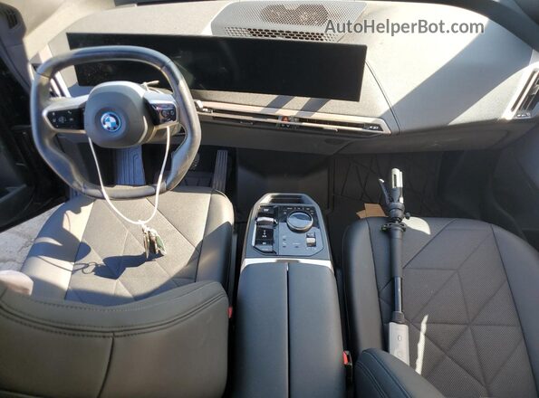 WB523CF01RCN79774 2024 BMW IX Угольный Вид панели приборов
