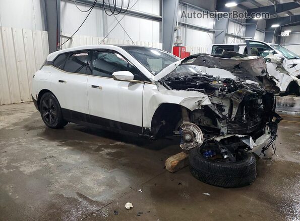 WB523CF03RCN49949 2024 BMW IX White Delantero derecho