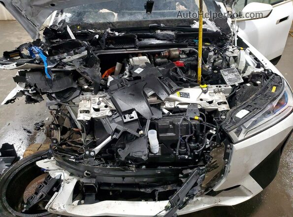 WB523CF03RCN49949 2024 BMW IX White Vista interior trasera