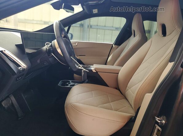 WB523CF03RCP19890 2024 BMW IX Gray Widok wnętrza z przodu