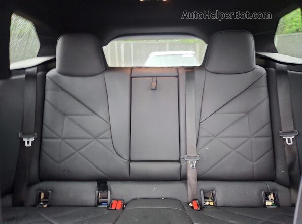 WB523CF04RCN30486 2024 BMW IX Gray Հետևի նստատեղերի տեսք