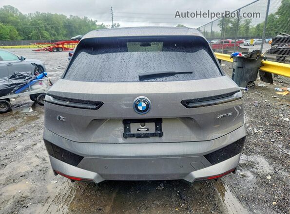 WB523CF04RCN30486 2024 BMW IX Gray Հետևի տեսք