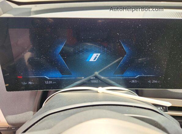WB523CF05SCT45837 2025 BMW IX Gray Instrument cluster view