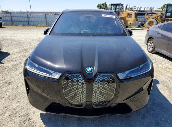 WB523CF06RCN55907 2024 BMW IX Black Widok z przodu