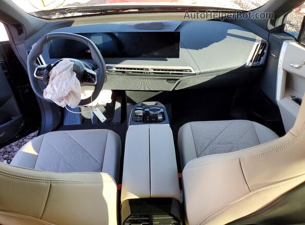 WB523CF06SCU57420 2025 BMW IX Черный Вид панели приборов