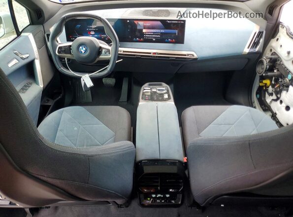WB523CF07PCL89572 2023 BMW IX White Dashboard view