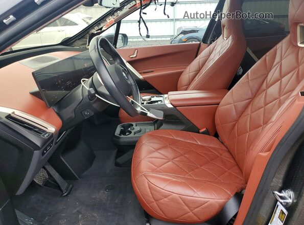 WB523CF08RCP44882 2024 BMW IX Charcoal წინა სალონის ხედი