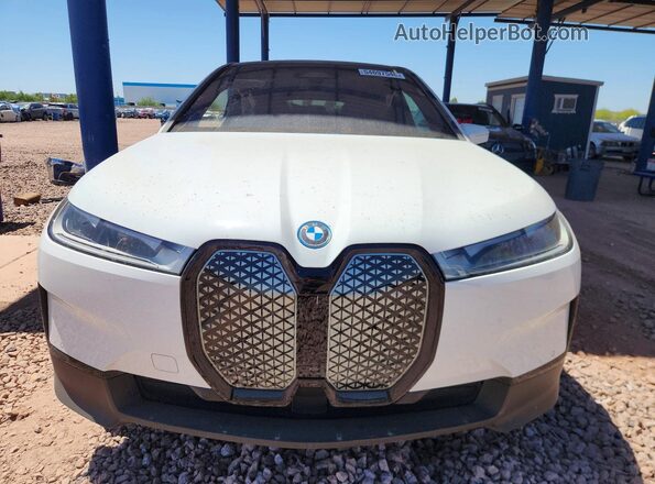 WB523CF08SCT80355 2025 BMW IX White Widok z przodu