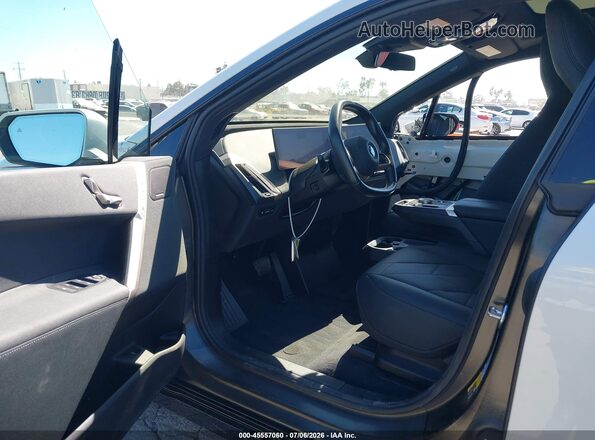 WB523CF09RCP83240 2024 BMW IX White Front interior view