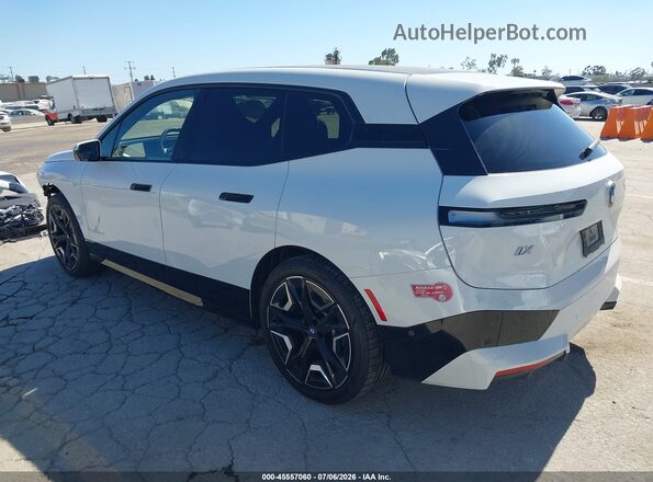 WB523CF09RCP83240 2024 BMW IX White Rear left