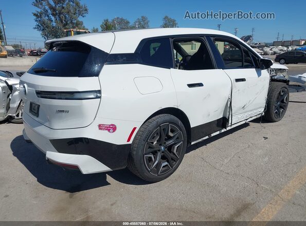 WB523CF09RCP83240 2024 BMW IX White Rear right