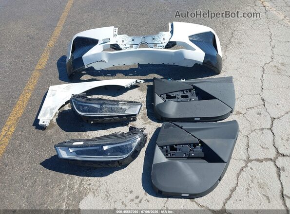 WB523CF09RCP83240 2024 BMW IX White Instrument cluster view
