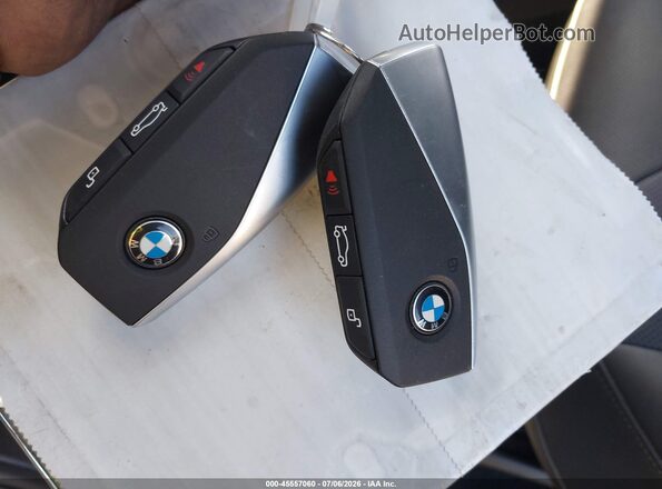 WB523CF09RCP83240 2024 BMW IX White Dashboard view