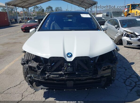 WB523CF09RCP83240 2024 BMW IX White Rear interior view
