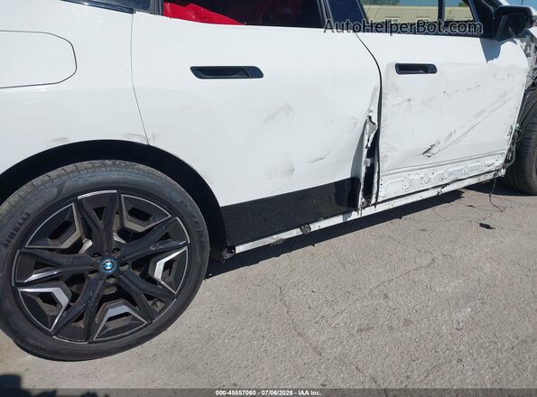WB523CF09RCP83240 2024 BMW IX White 