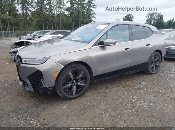 WB533CF00RCR68085 2024 BMW IX Pewter Front left