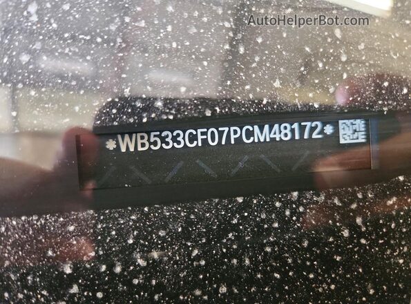 WB533CF07PCM48172 2023 BMW IX Charcoal VIN კოდის სტიკერის ხედი