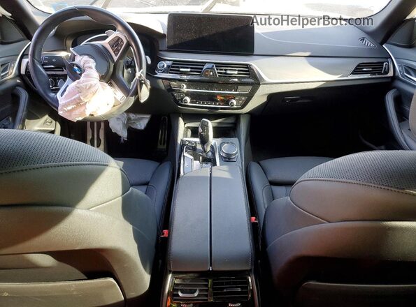 WBA13BJ01NWX57691 2022 BMW 5 SERIES Gray Widok deski rozdzielczej