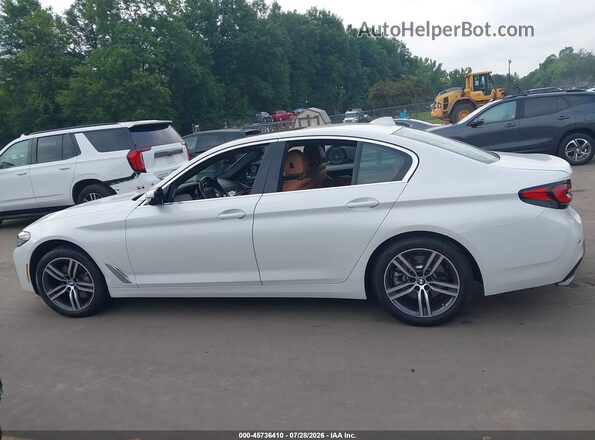 WBA13BJ07NWX39647 2022 BMW 5 SERIES White 