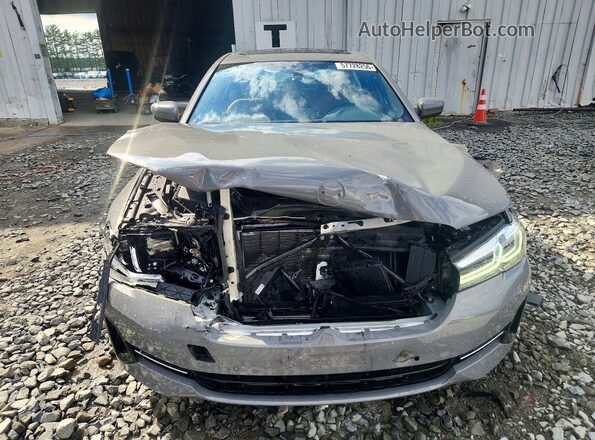 WBA13BJ07NWX81767 2022 BMW 5 SERIES Gray Front view