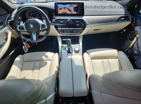 WBA13BK01MCF83557 2021 BMW M5 Blue Widok deski rozdzielczej