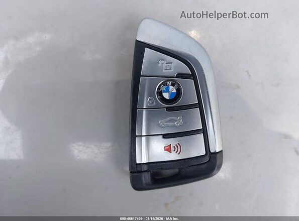 WBA13BK02MCF09869 2021 BMW 5 SERIES White Вид панелі приладів