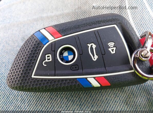 WBA13BK06NCJ46507 2022 BMW M5 Синий Вид панели приборов
