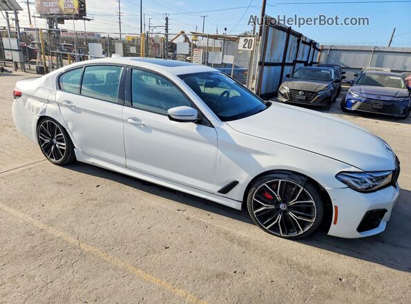 WBA13BK06PCM40203 2023 BMW M5 Белый Передняя правая четверть