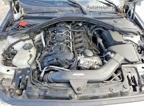 WBA1J7C5XGV289898 2016 BMW M2 Белый Вид задней части салона