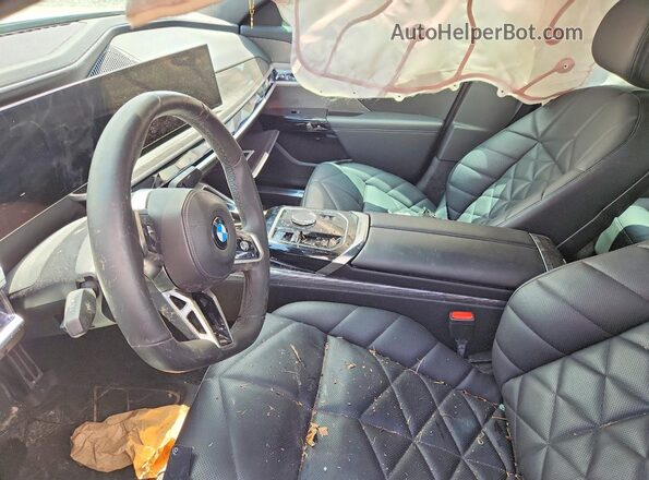 WBA23EH00PCM83190 2023 BMW 7 SERIES White Vista interior delantera