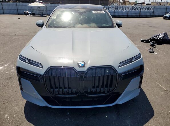 WBA23EH01SCU79495 2025 BMW 7 SERIES Gray Widok z przodu