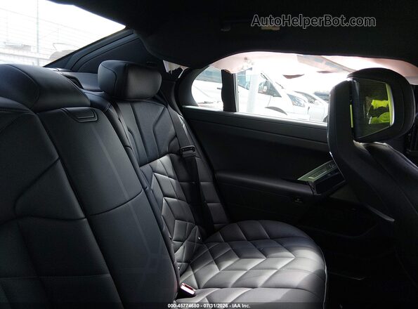 WBA23EH03TCW52130 2026 BMW 7 SERIES Black Widok naklejki z numerem VIN