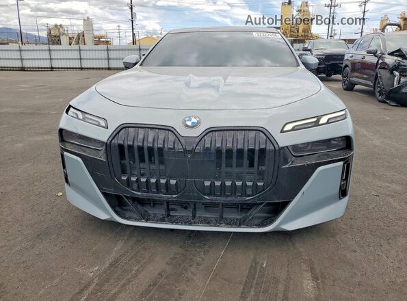 WBA23EH05PCL90200 2023 BMW 7 SERIES Gray წინა ხედი