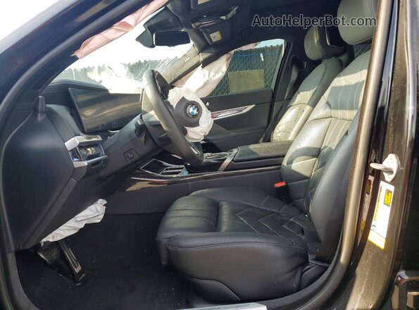 WBA23EH08PCM14277 2023 BMW 7 SERIES Черный Вид салона спереди