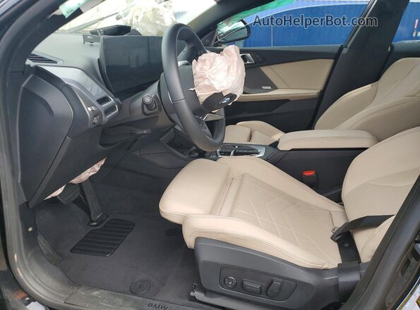 WBA23GG09T7U65562 2026 BMW 2 SERIES Черный Вид салона спереди