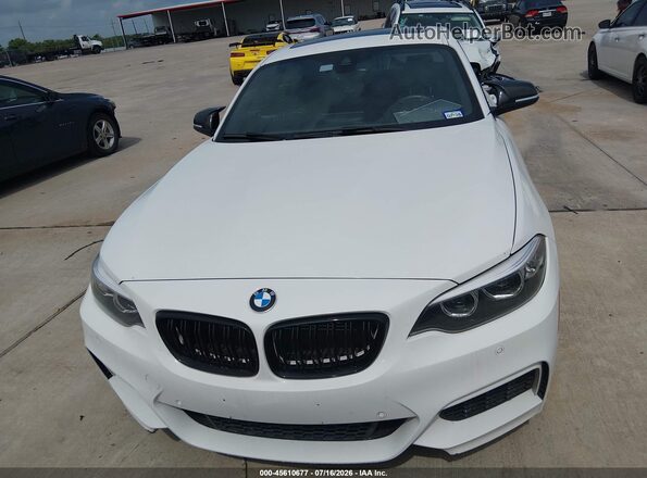 WBA2J5C52JVC07472 2018 BMW M2 White Widok zestawu wskaźników