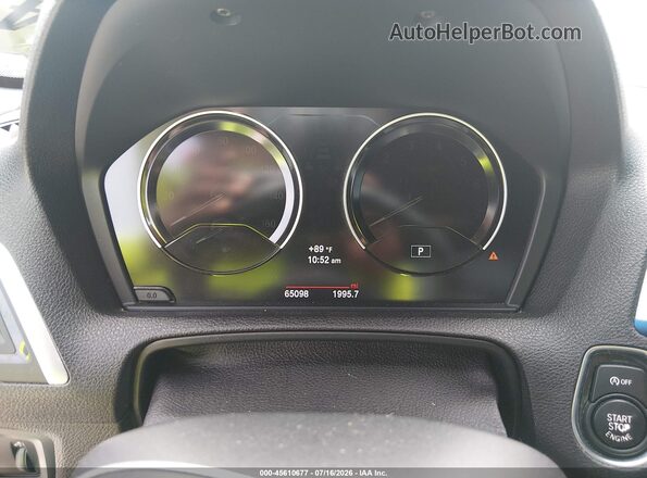 WBA2J5C52JVC07472 2018 BMW M2 White Widok tylnych siedzeń