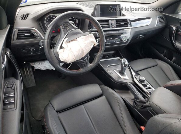 WBA2M7C55JVD51729 2018 BMW 2 SERIES Gray Vista del salpicadero