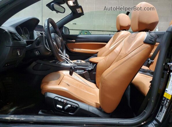 WBA2N3C56KVE46257 2019 BMW M2 Black Вид салону спереду