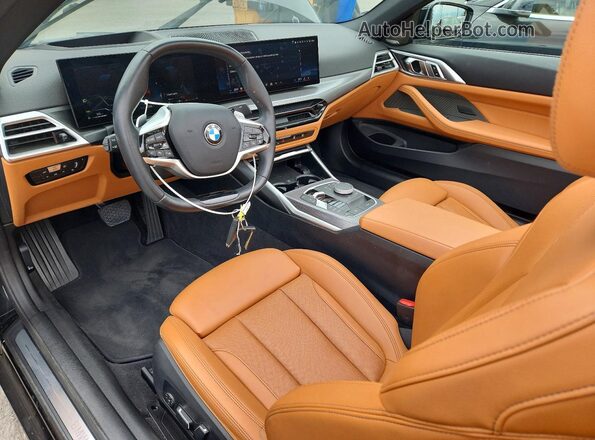 WBA33DB03SCS69455 2025 BMW 4 SERIES Black Առջևի վահանակի տեսք